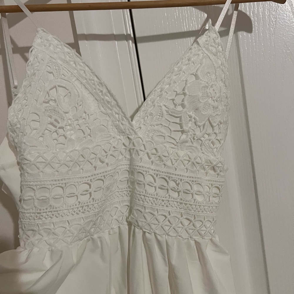 Beautiful summery mini white dress